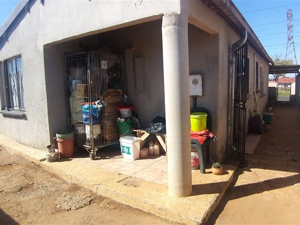 2 Bed House in Vosloorus South
