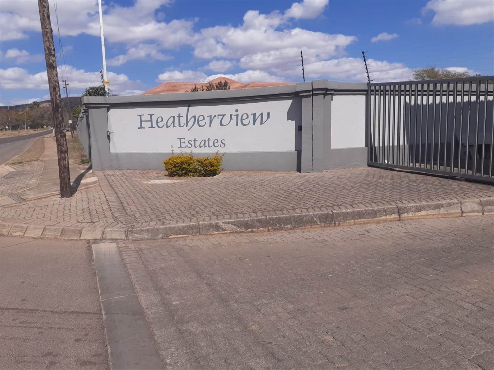 568 m² Land available in Heatherview photo number 1