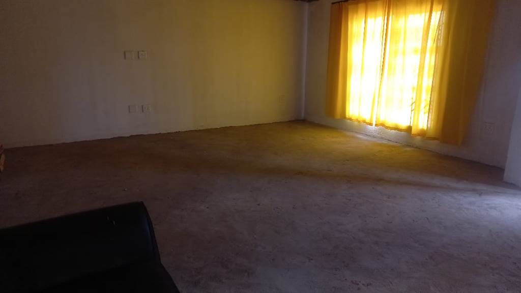 4 Bed House in Temba photo number 4