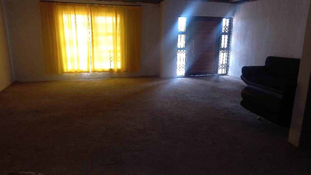 4 Bed House in Temba photo number 5