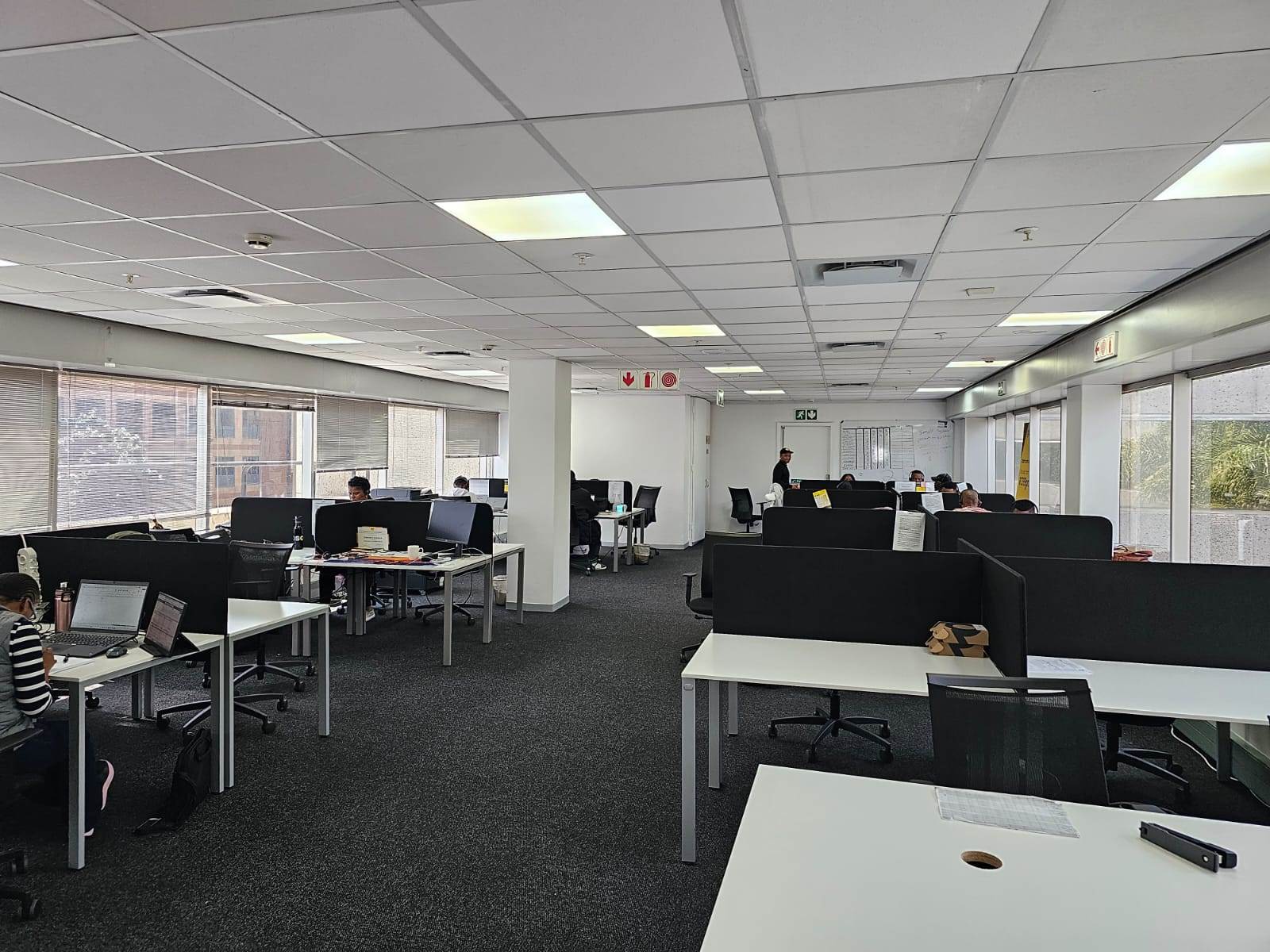338  m² Office Space in Rosebank photo number 3