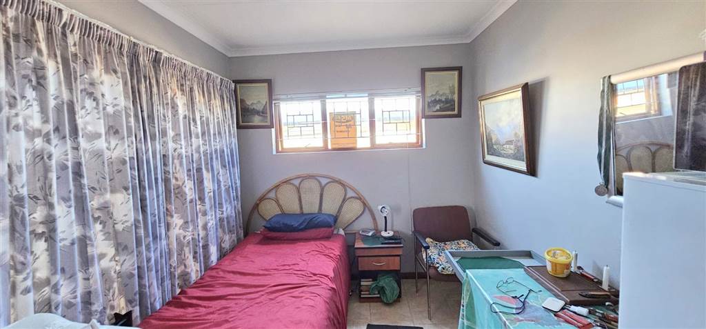 4 Bed Townhouse in Hartenbos Heuwels photo number 30