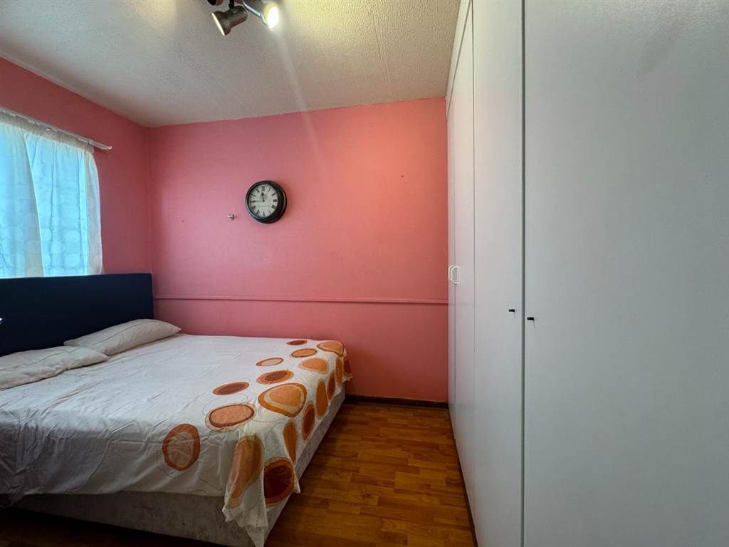2 Bed Apartment in Die Hoewes photo number 13