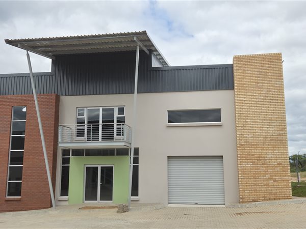517 m² Industrial space 517 m² Industrial space