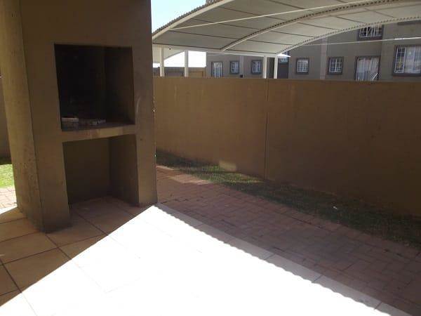 2 Bed Apartment in Evander photo number 7