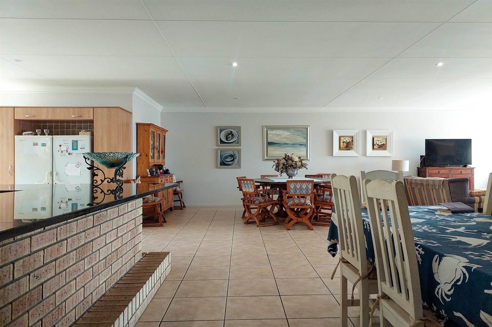 6 Bed House in Jongensfontein photo number 5