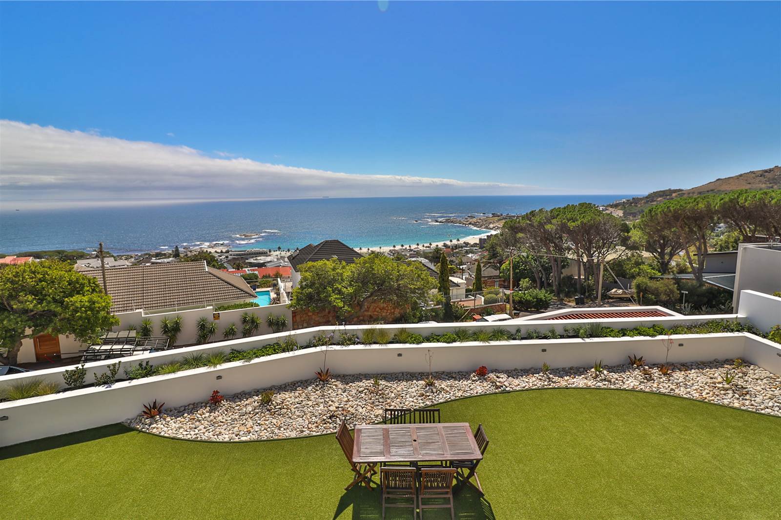 4 Bed House in Camps Bay photo number 5