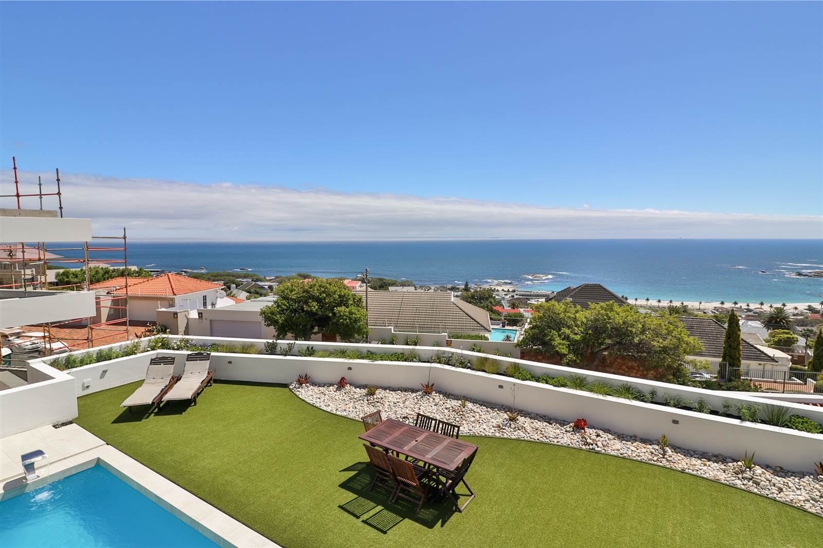 4 Bed House in Camps Bay photo number 11