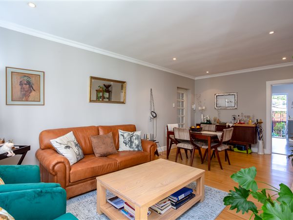 2 Bed Apartment in Wynberg Upper