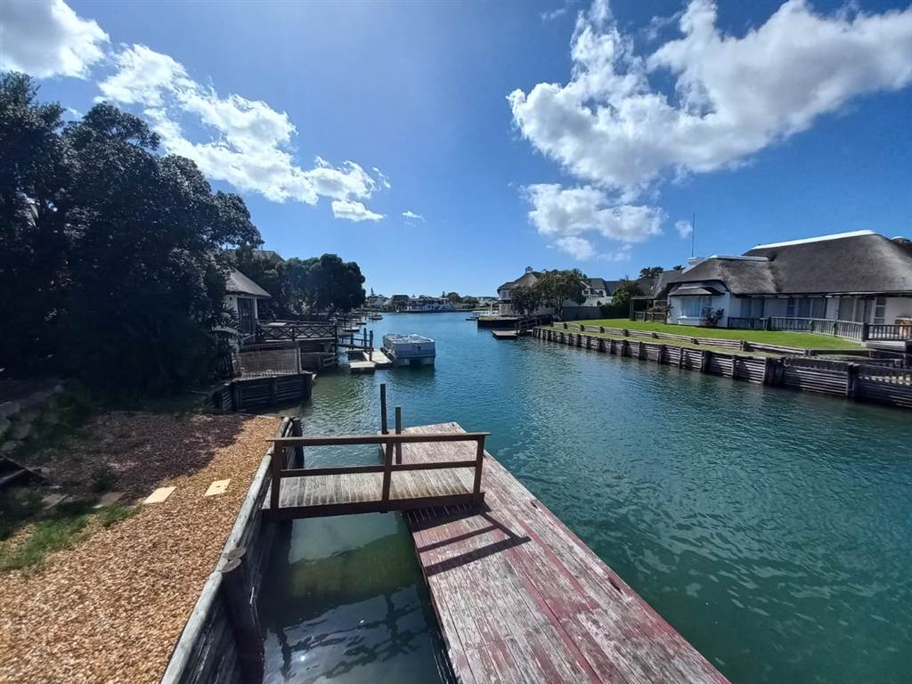 6 Bed House in St Francis Bay Canals photo number 26
