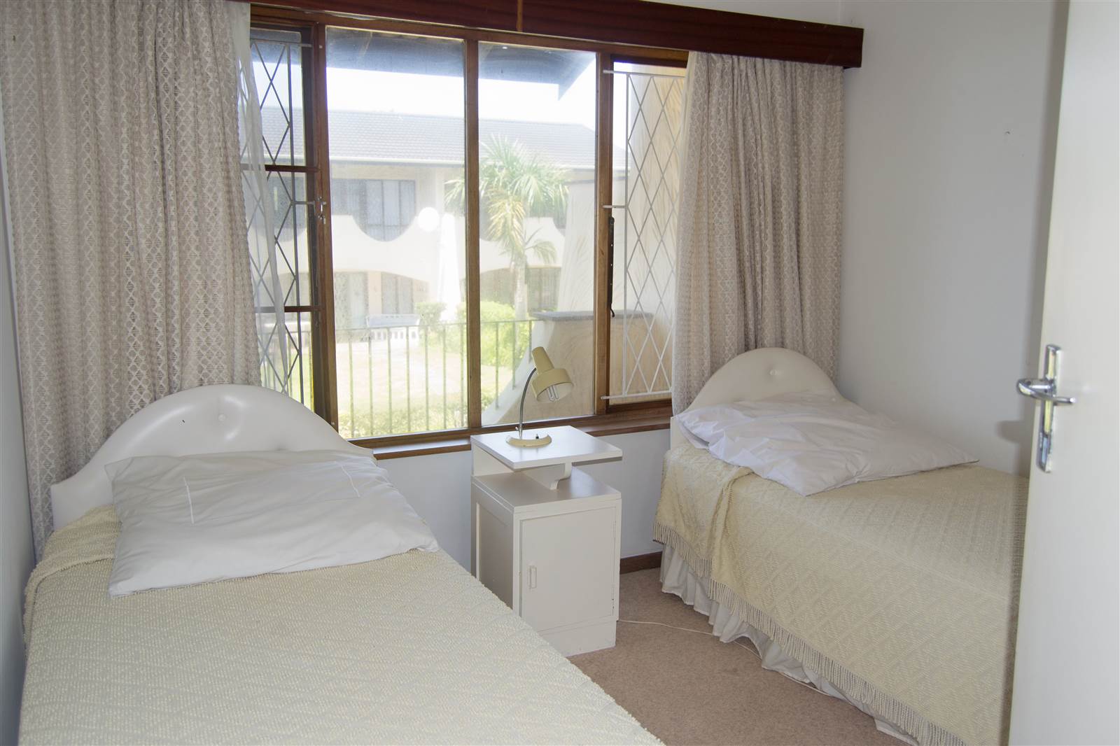 2 Bed Townhouse in Scottburgh Central photo number 20