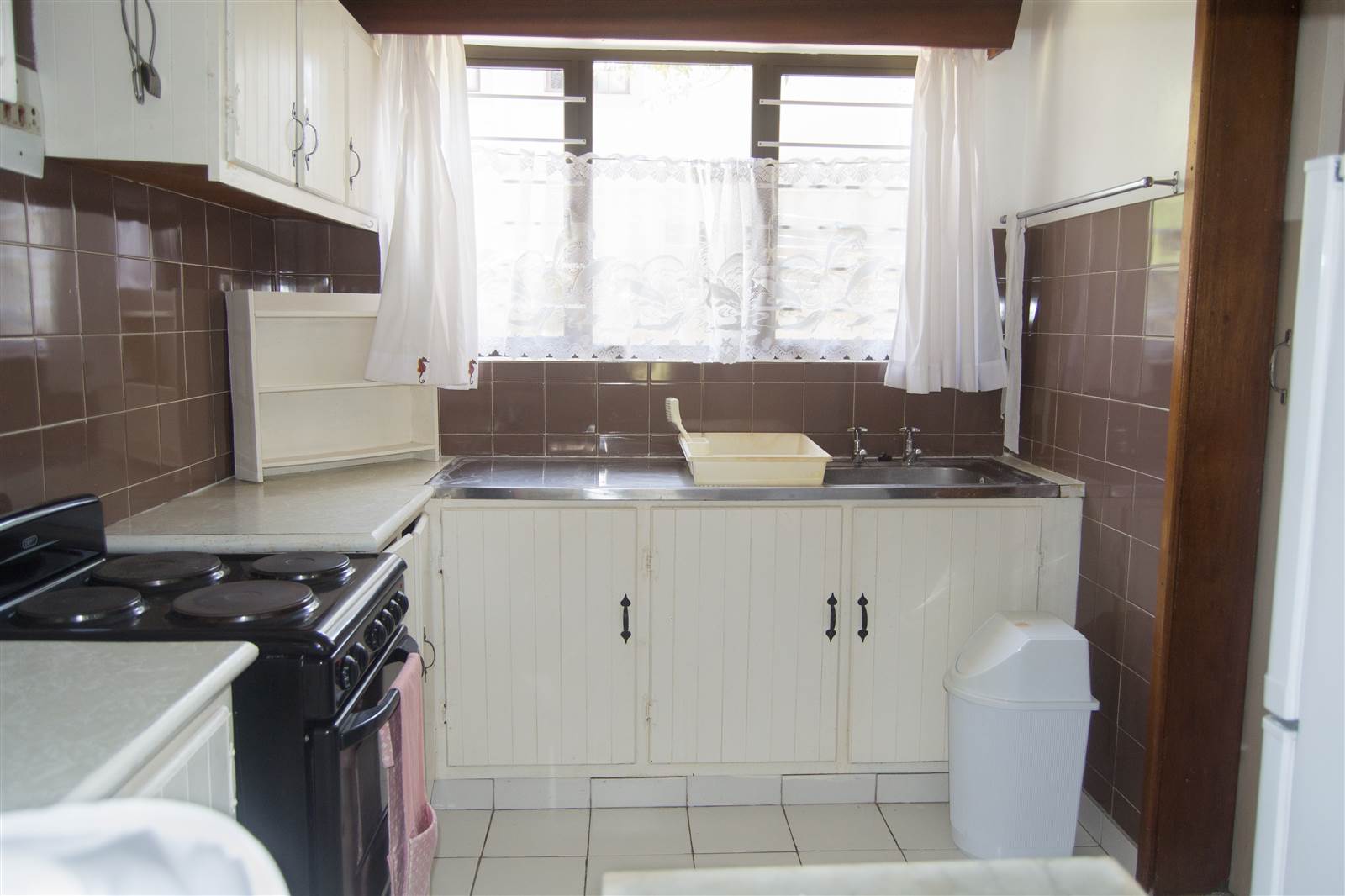 2 Bed Townhouse in Scottburgh Central photo number 8