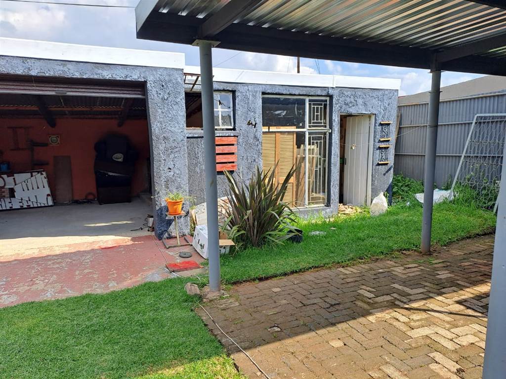 3 Bed House in Petrus Steyn photo number 5