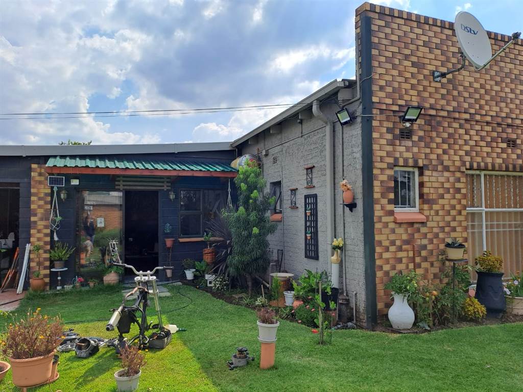 3 Bed House in Petrus Steyn photo number 22