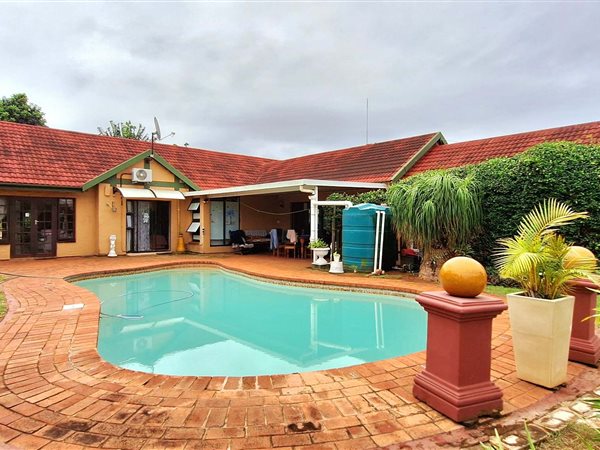 5 Bedroom House 5 Bedroom House