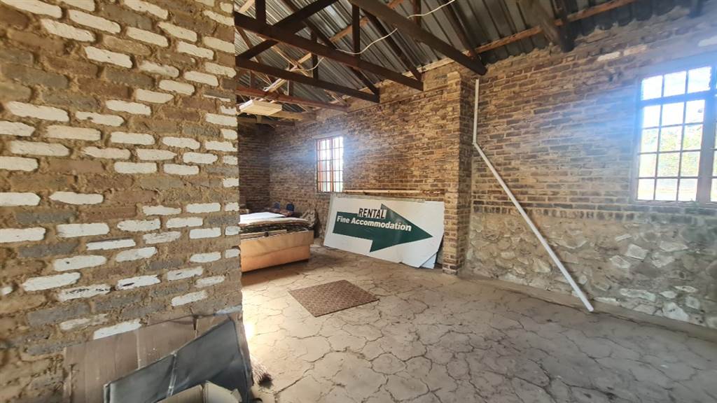 4500  m² Commercial space in Diepsloot photo number 11