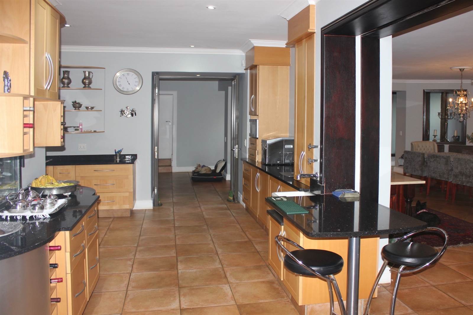 6 Bed House in Waterkloof Ridge photo number 28