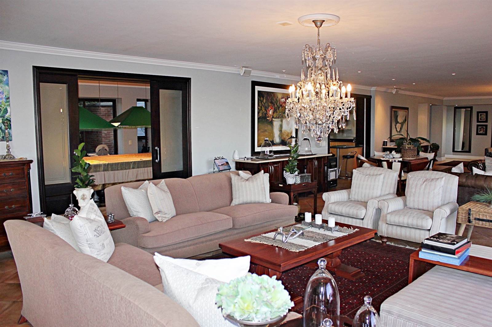 6 Bed House in Waterkloof Ridge photo number 8