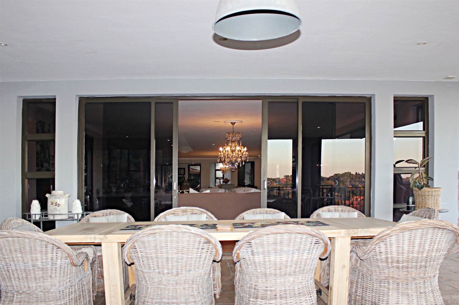 6 Bed House in Waterkloof Ridge photo number 19