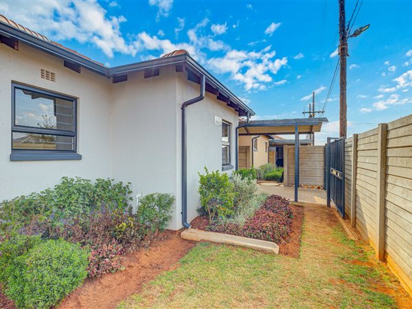 2 Bedroom House