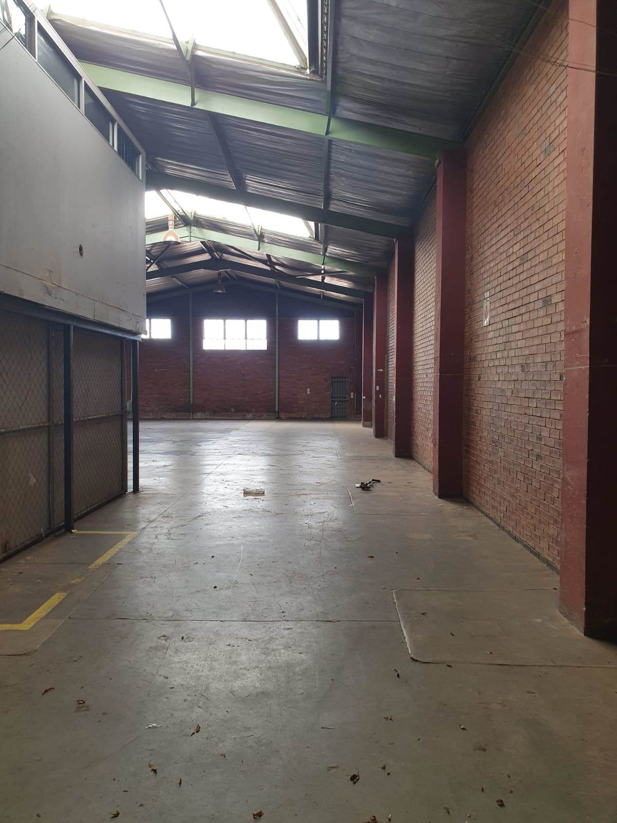 396  m² Industrial space in Prolecon photo number 3