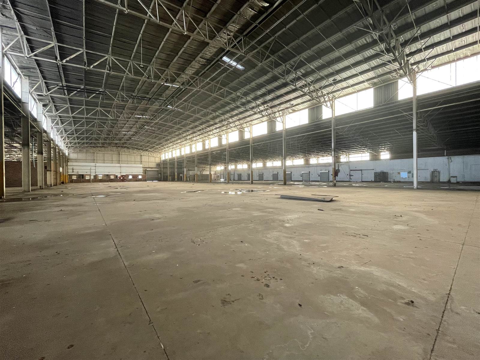 11300  m² Industrial space in City Deep photo number 4