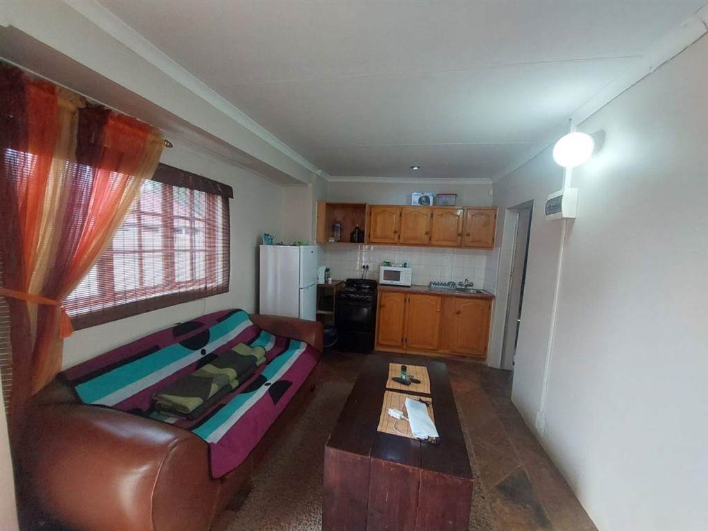 1 Bed Flat in Secunda photo number 1