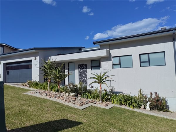 4 Bedroom House 4 Bedroom House