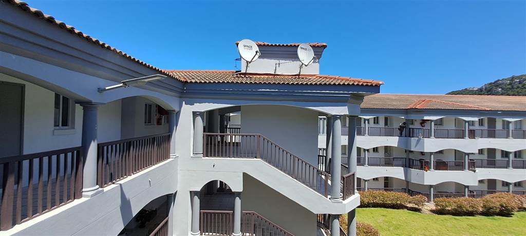2 Bed Apartment in Lower Robberg photo number 13