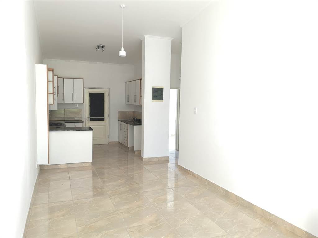 2 Bed Apartment in New Town Centre photo number 4
