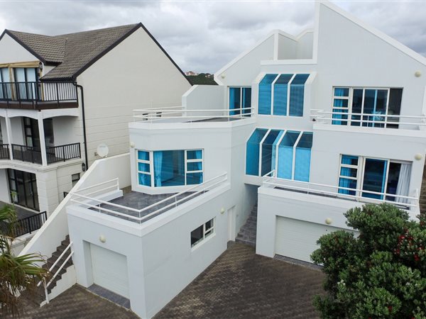 5 Bed House in Royal Alfred Marina
