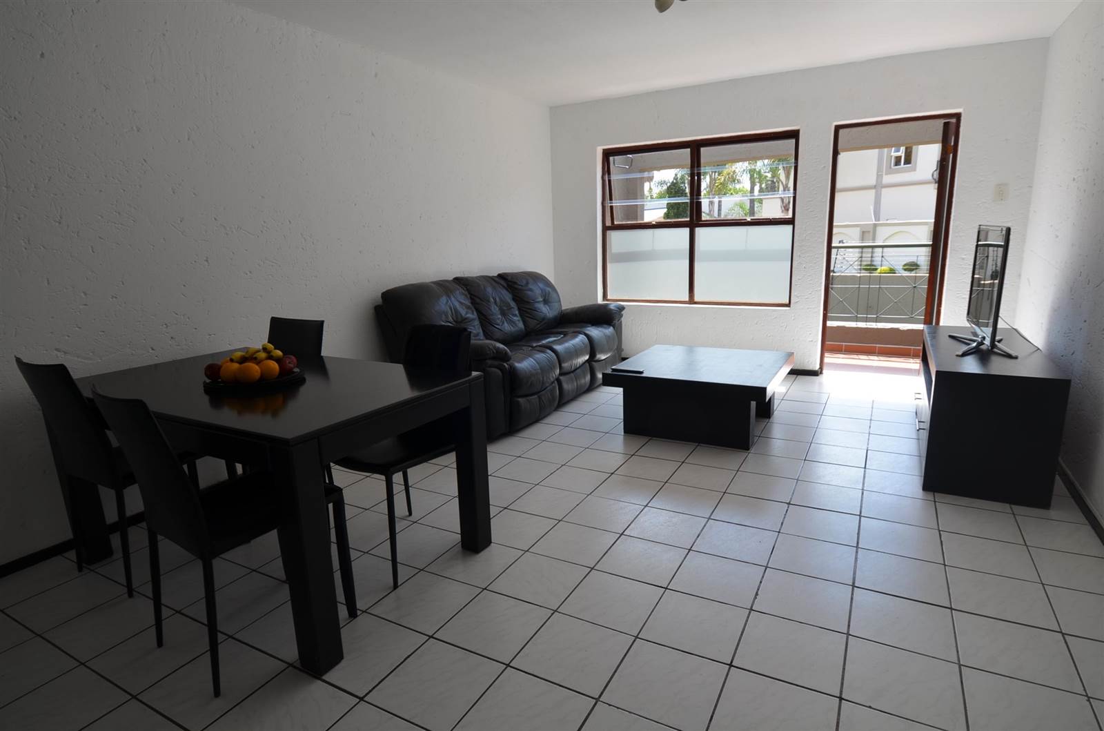 2 Bed Townhouse in Marais Steyn Park photo number 8