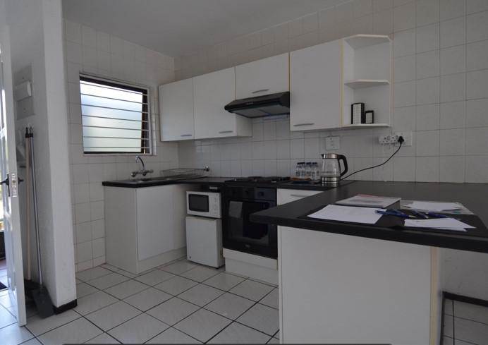 2 Bed Townhouse in Marais Steyn Park photo number 5