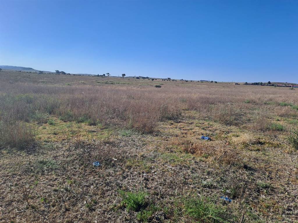 3069 m² Land available in Hobhouse photo number 1