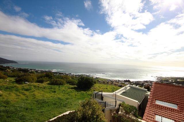 3 Bed Apartment in Camps Bay photo number 18