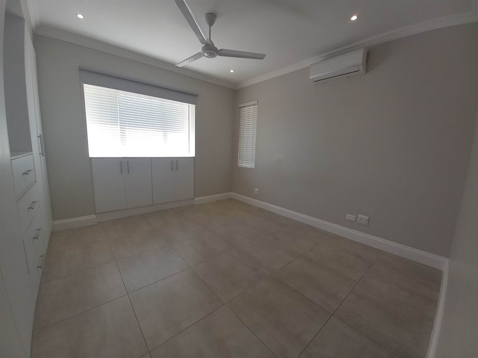 2 Bed Townhouse in Mount Edgecombe Retirement Village photo number 15