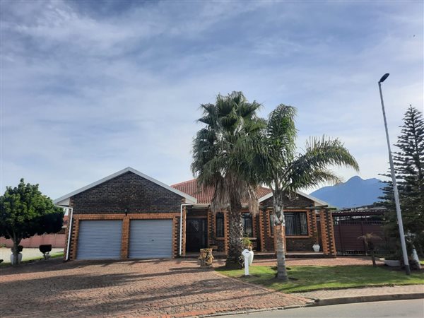 3 Bedroom House 3 Bedroom House