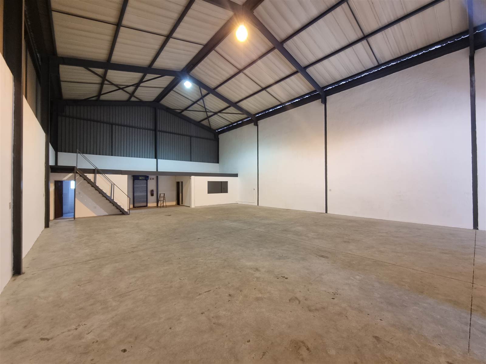 399  m² Industrial space in Edenvale photo number 3