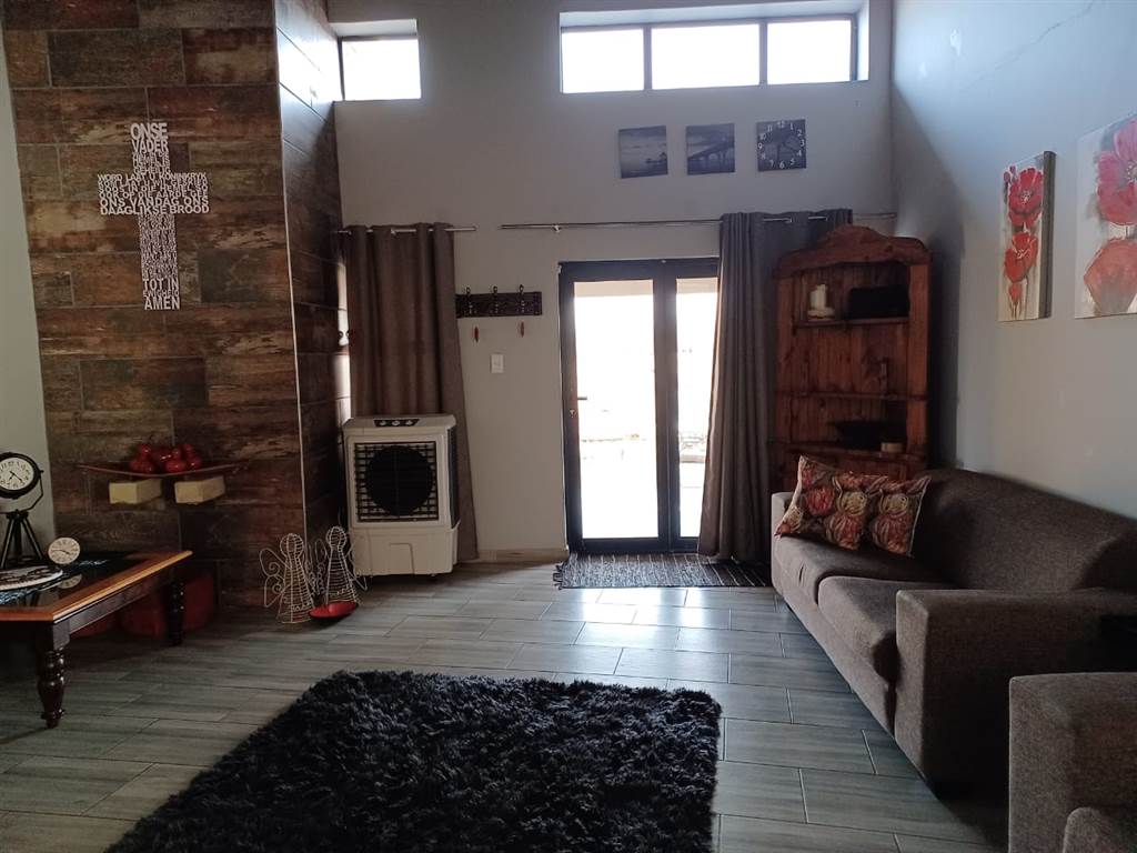 4 Bed House in Magersfontein Memorial Golf Estate photo number 10