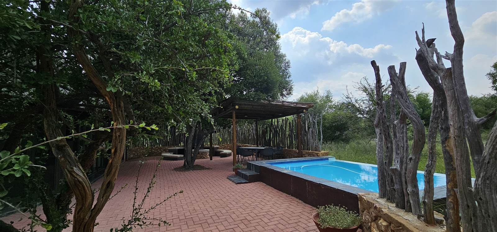 4 Bed House in Mabalingwe Nature Reserve photo number 21