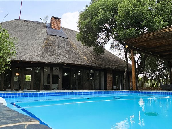 4 Bed House in Mabalingwe Nature Reserve