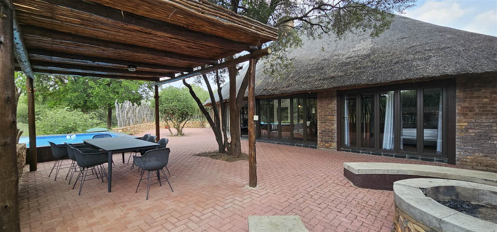 4 Bed House in Mabalingwe Nature Reserve photo number 19