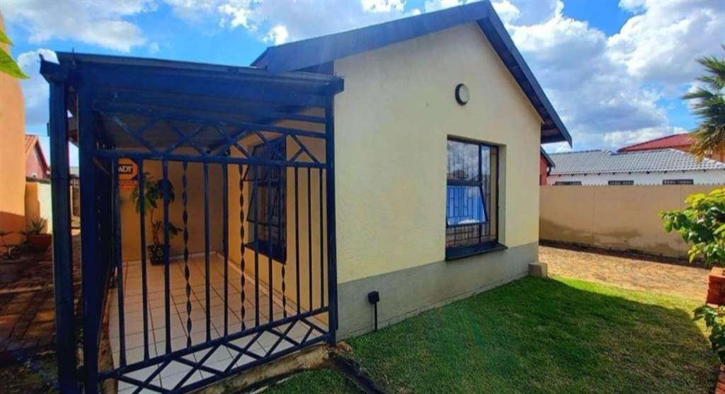 2 Bed House in Pretoria North photo number 17