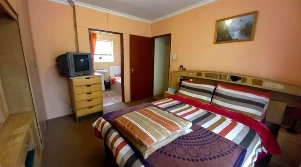 2 Bed House in Pretoria North photo number 9