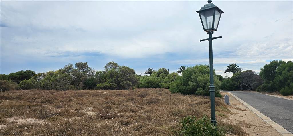 375 m² Land available in Shelley Point photo number 2