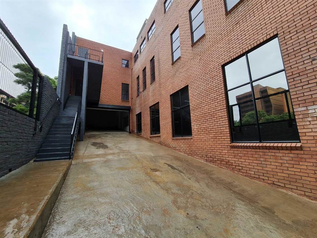 2260  m² Industrial space in Pretoria Central photo number 2