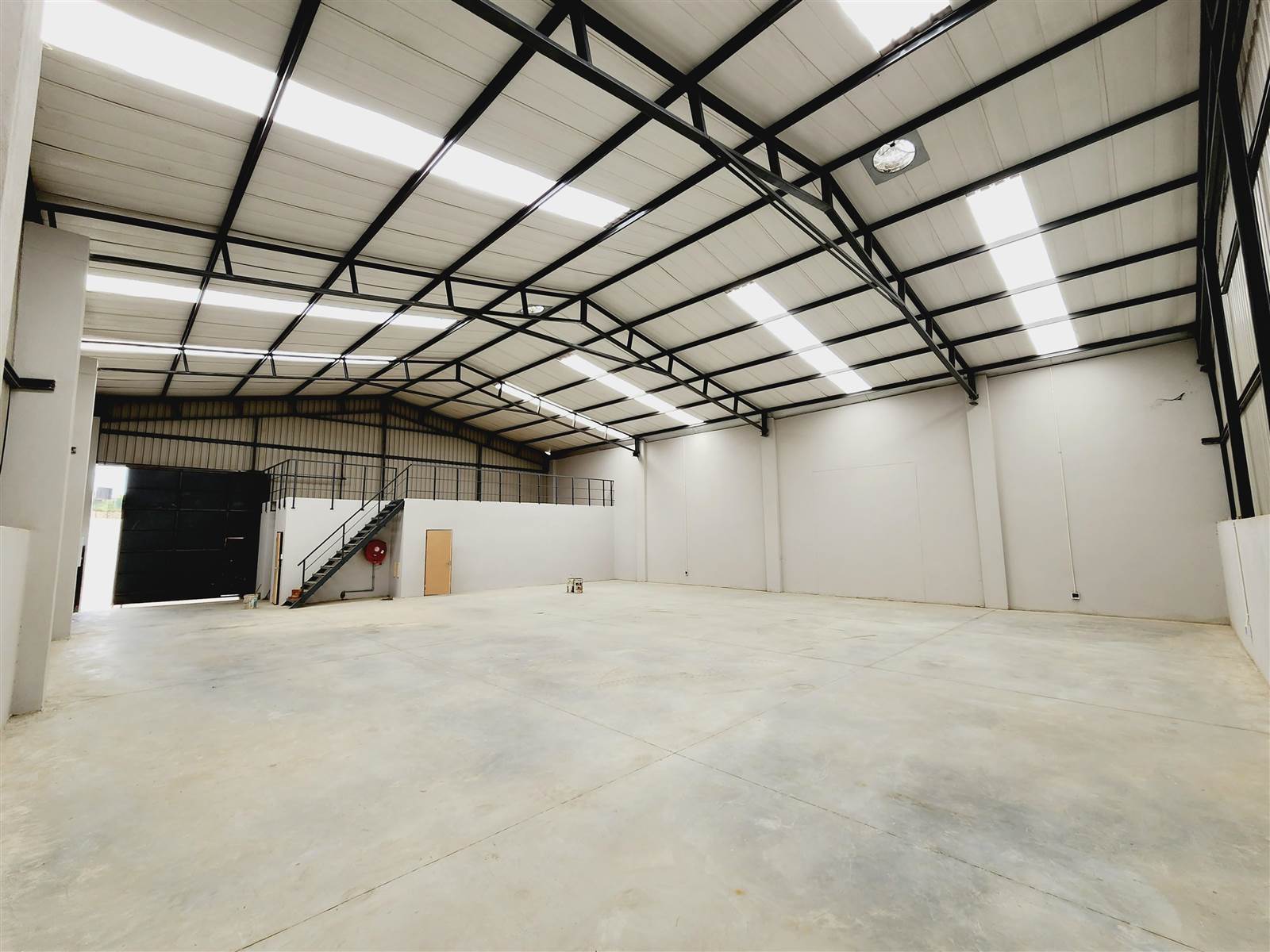429  m² Industrial space in Roodepoort Central photo number 3