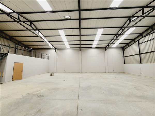 429  m² Industrial space