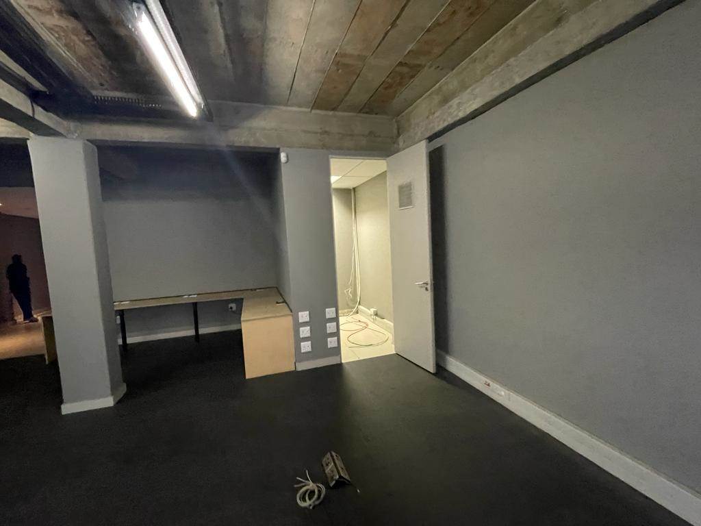 164  m² Commercial space in Illovo photo number 17