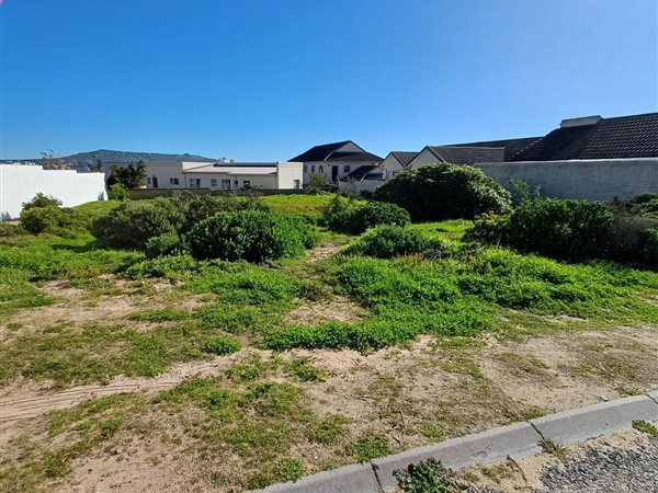665 m² Land available in Myburgh Park